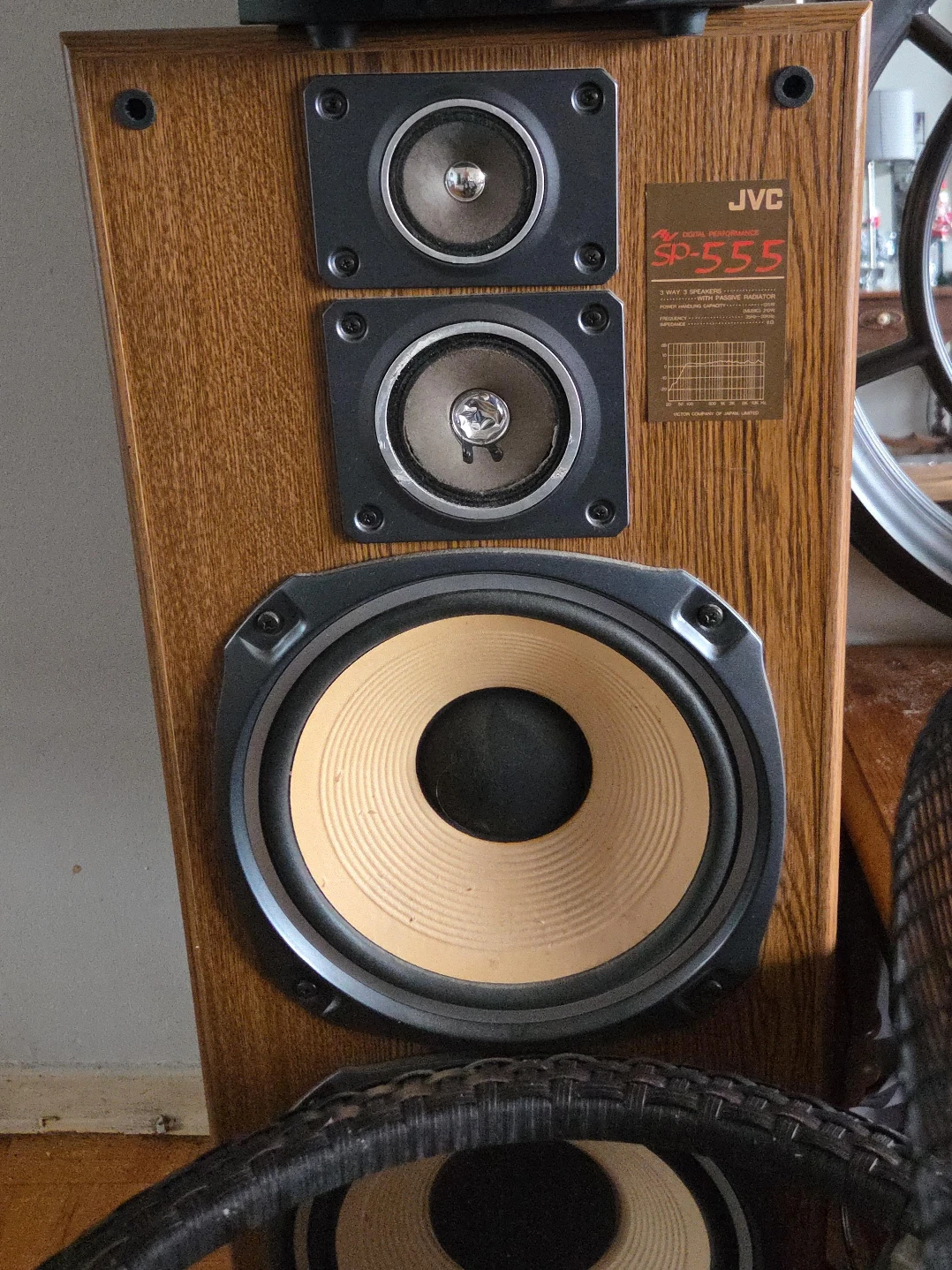 JVC SP-555 Speakers - 3 Way
