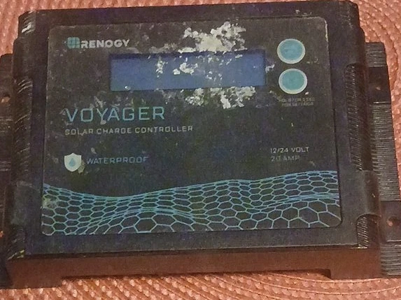 Renogy Voyager Solar Charge Controller 12/24V 20 AMP