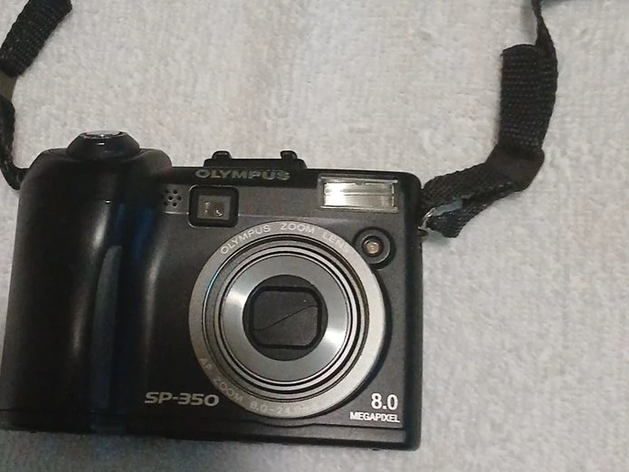 Olympus SP-350 8.0 Megapixel Digital Camera#cleanout