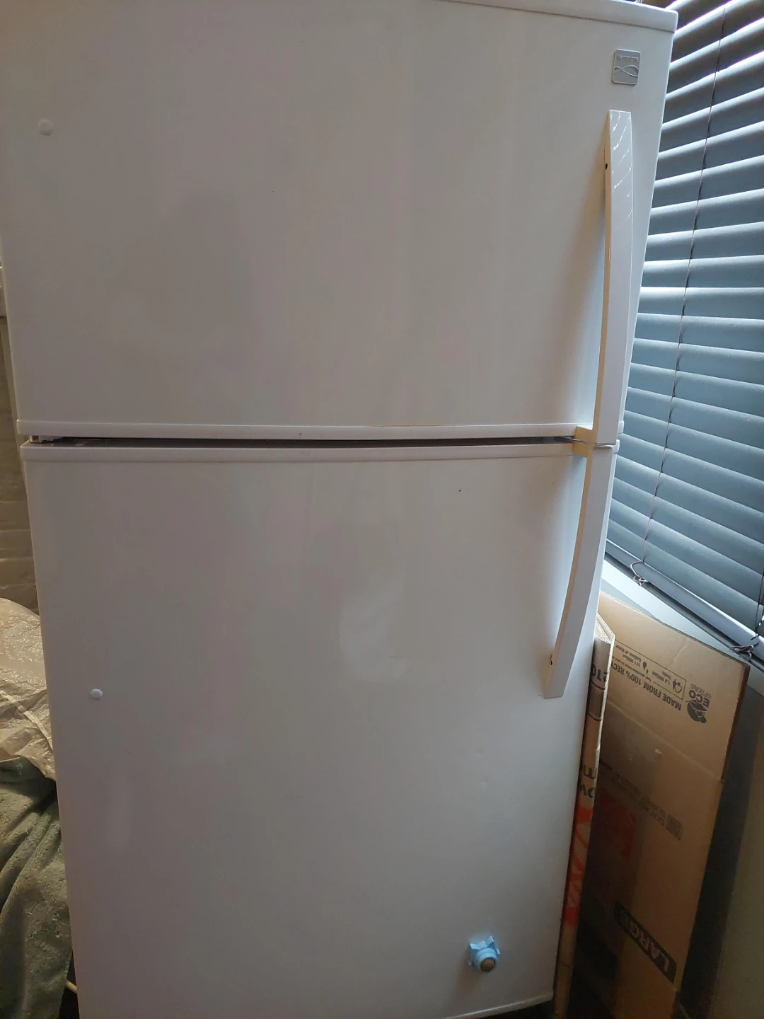 Kenmore White Top-Freezer Refrigerator