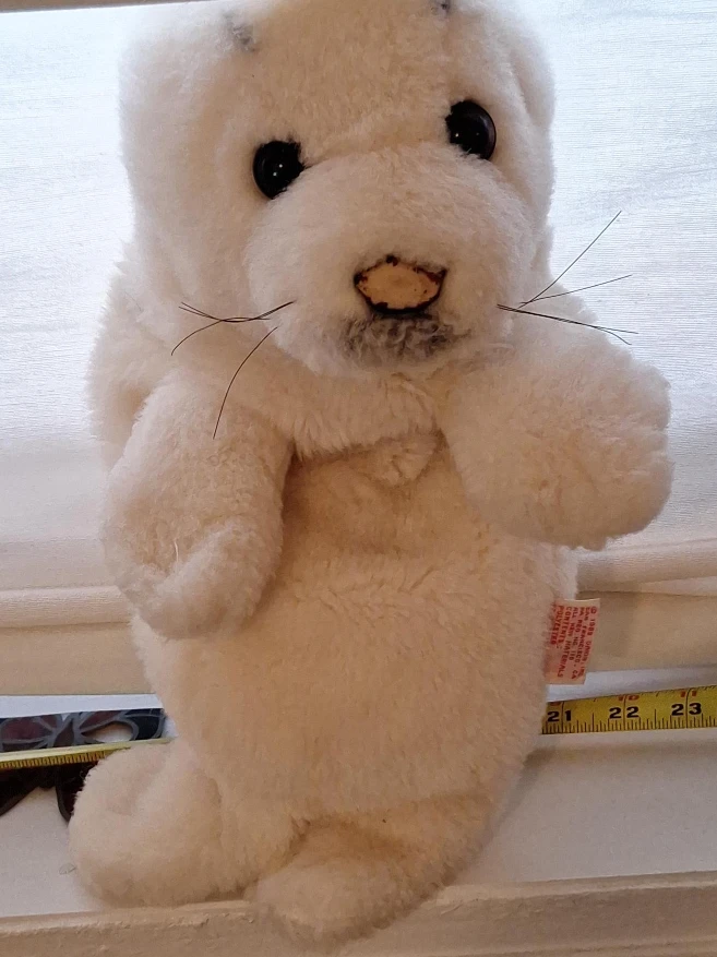 Vintage 1989 Dakin Seal Plush Toy