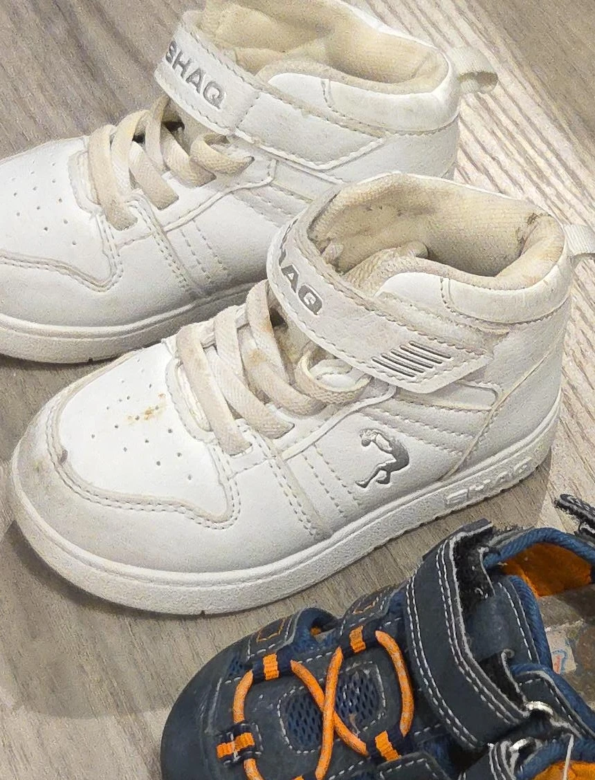 Shaq White High-Top Sneakers - Size 7