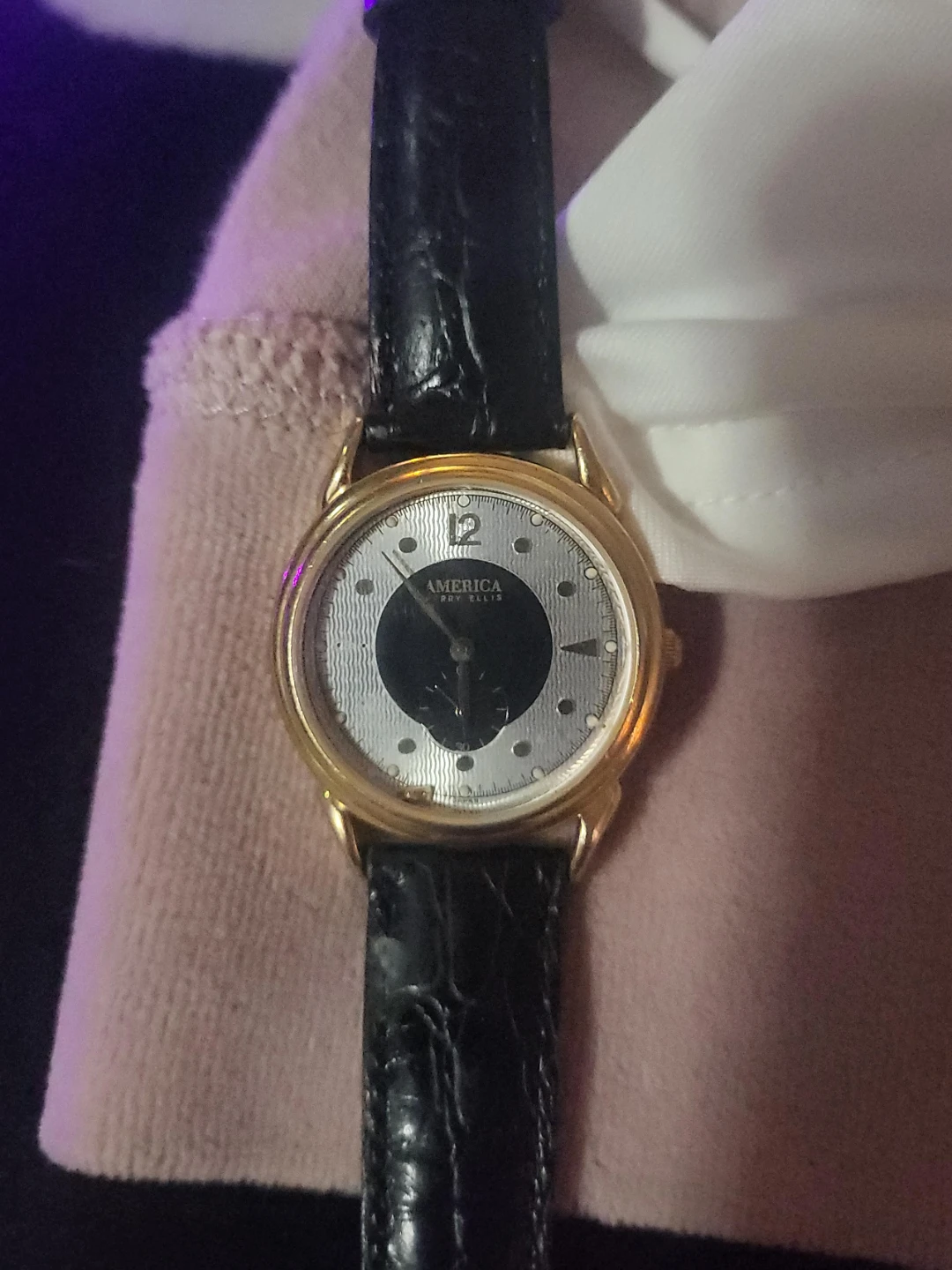 America Jenny Elite Gold Watch