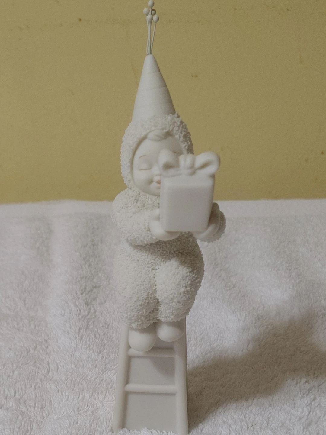 Snowbabies "My First Birthday" Figurine image indicator(1)