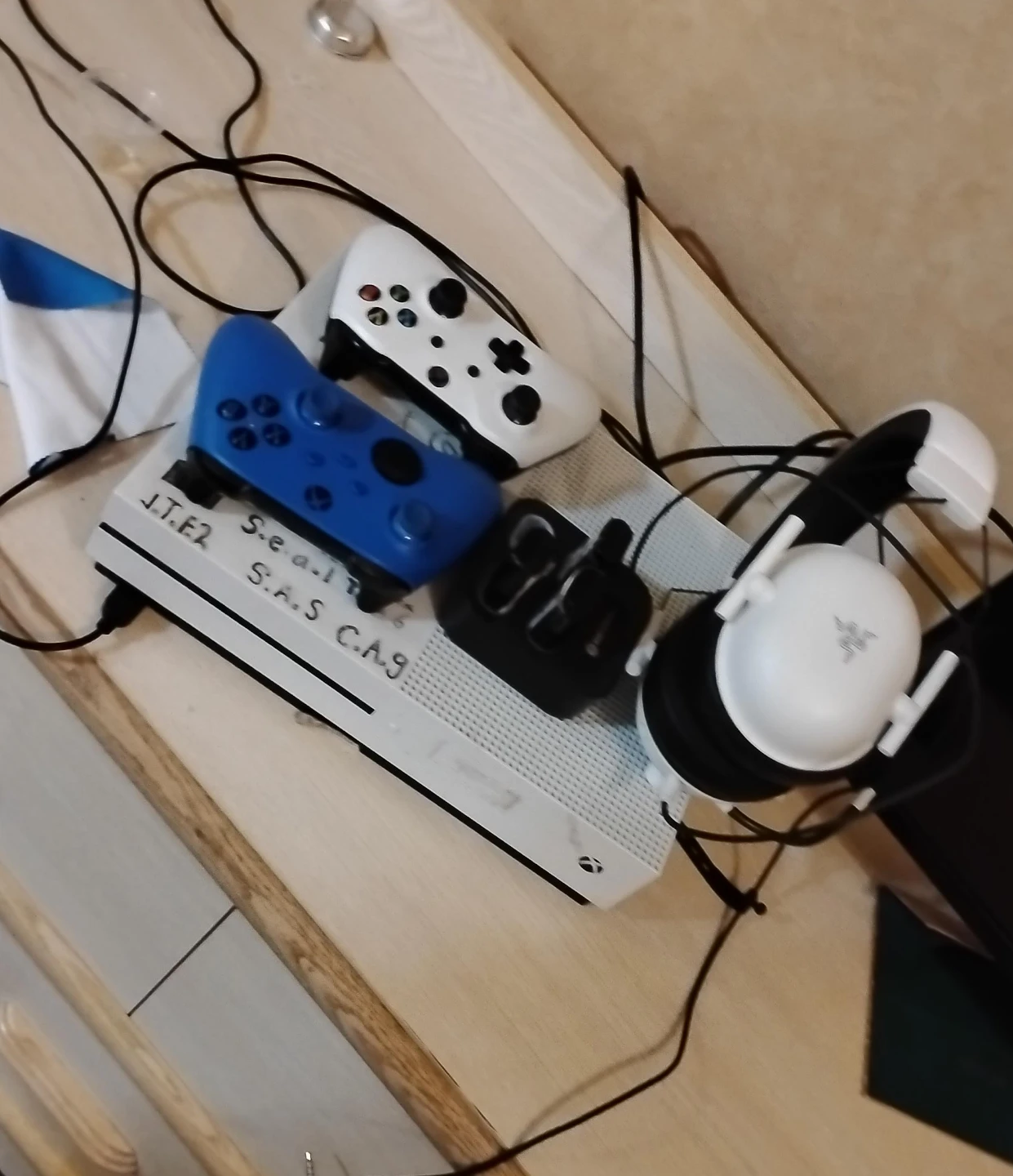 Xbox One S Console, 2 Controllers & Razer Headset