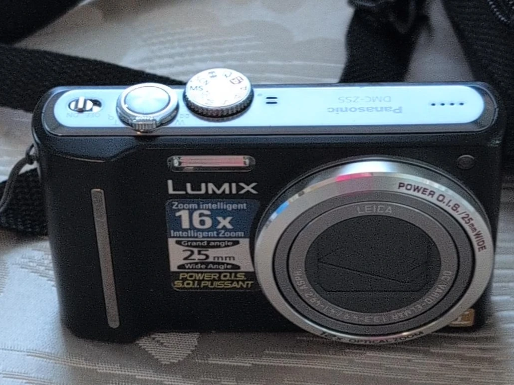 Lumix DMC-ZS5 Camera