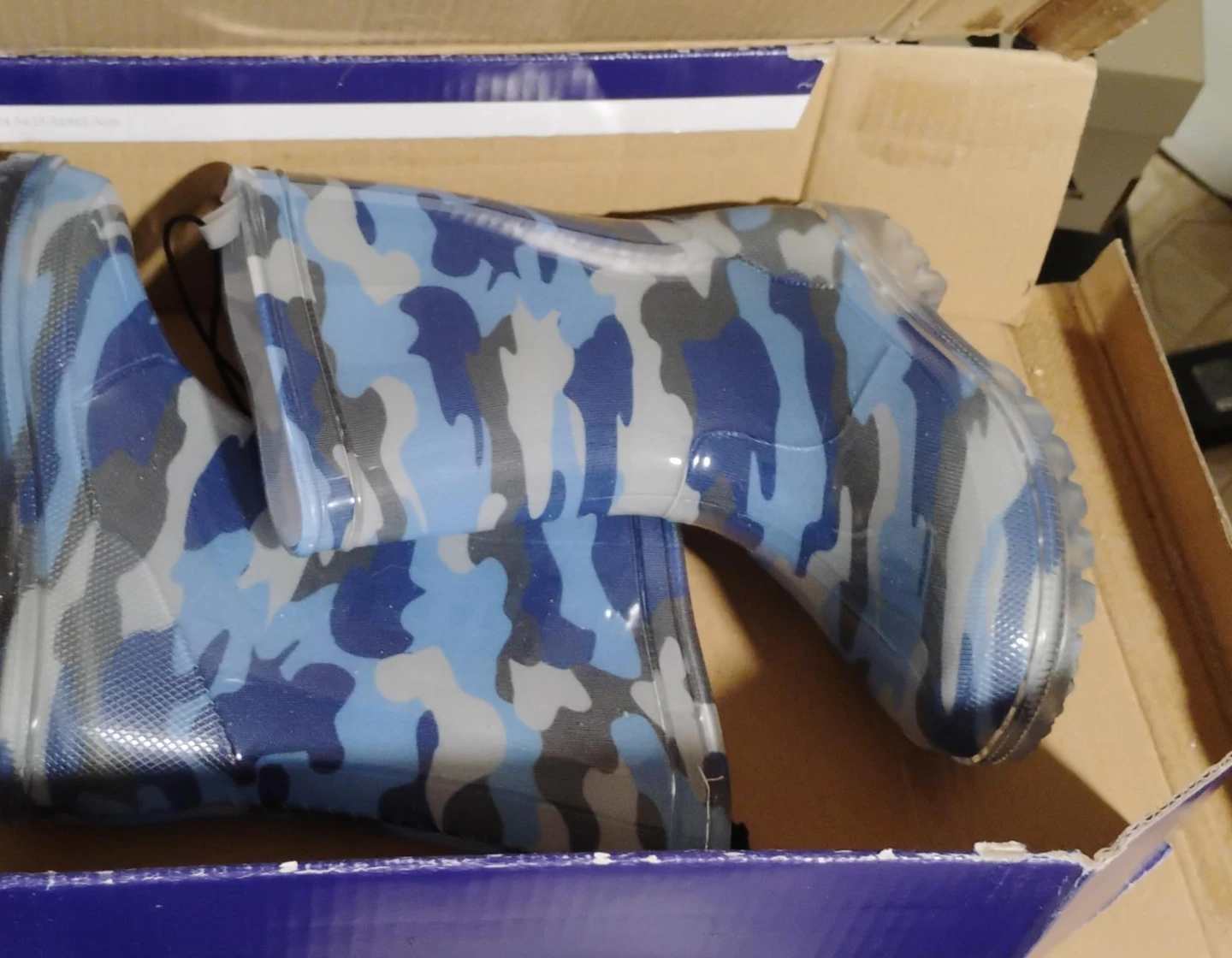 Camouflage Rain Boots, kidsSize 10