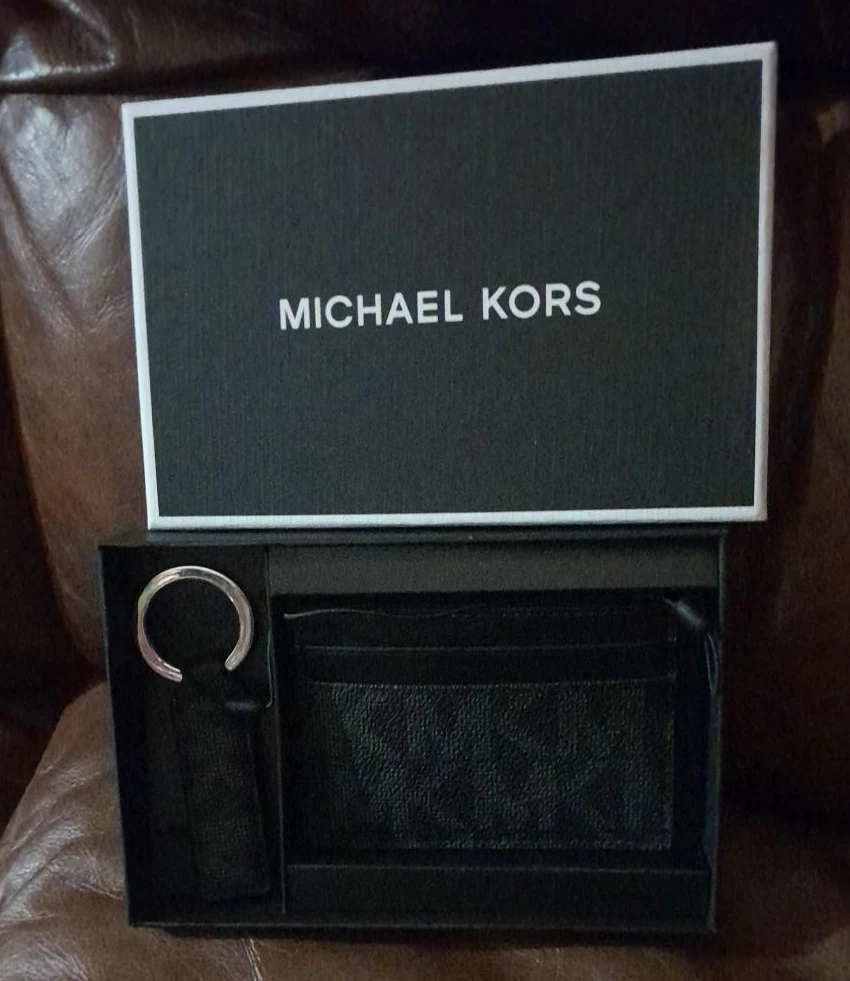 Michael Kors Card Holder & Key Fob Set - New in Box!