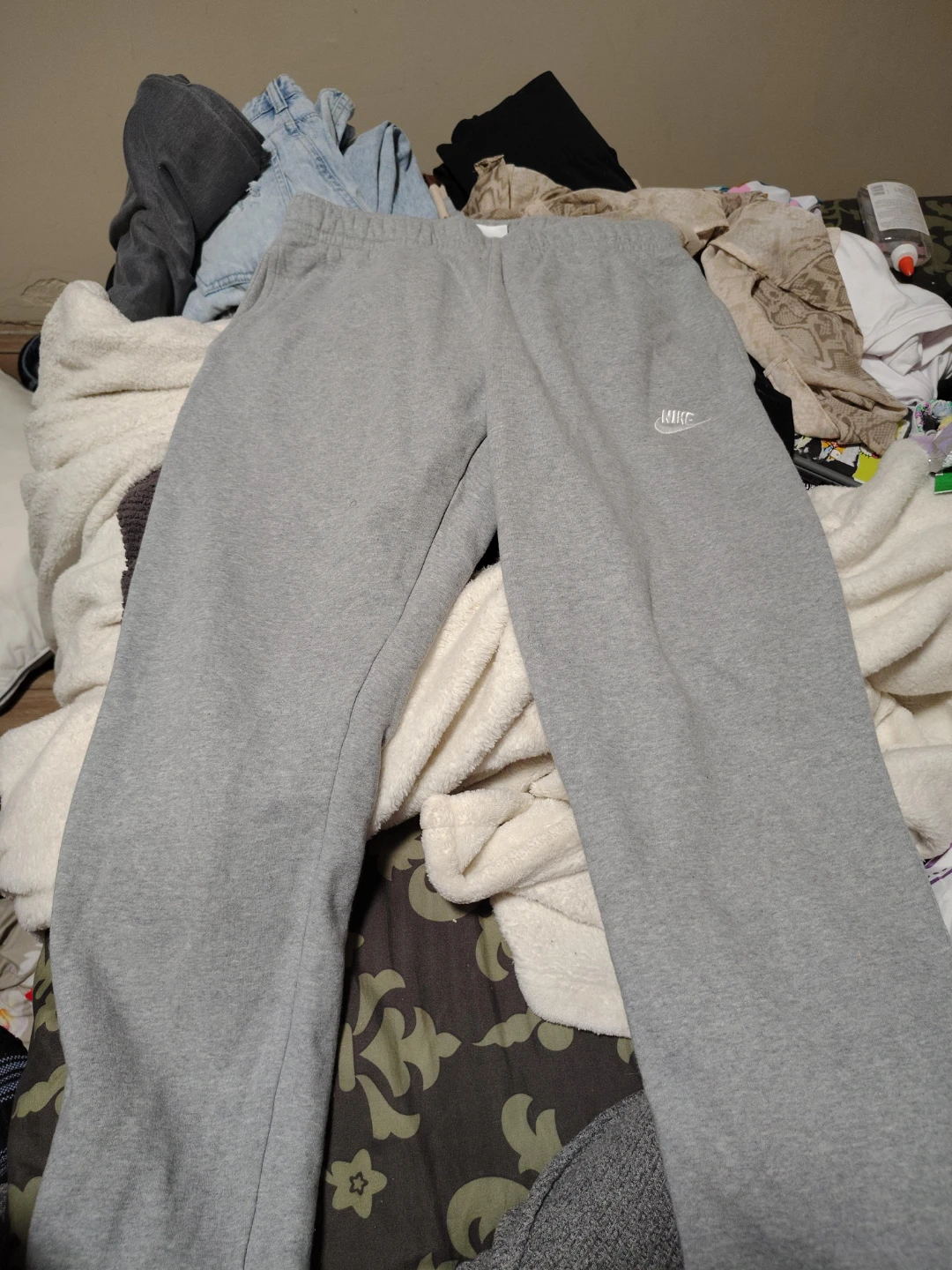 Nike Grey Sweatpants - Size Medium