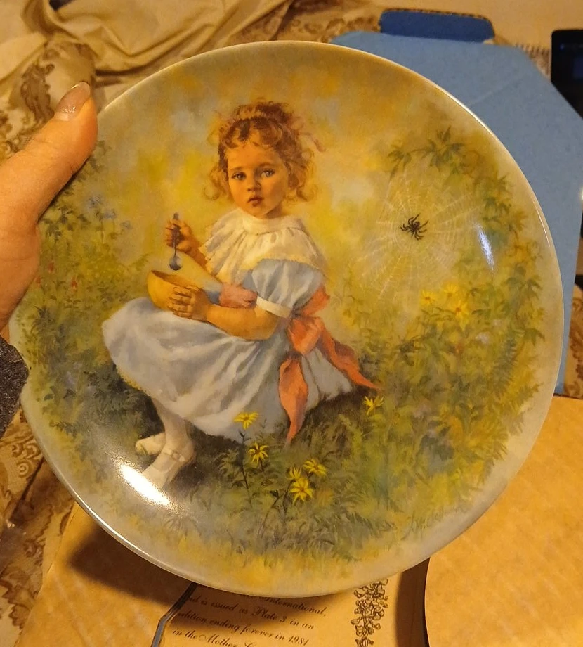 Collector's Plate "Mother's" by International, 1981