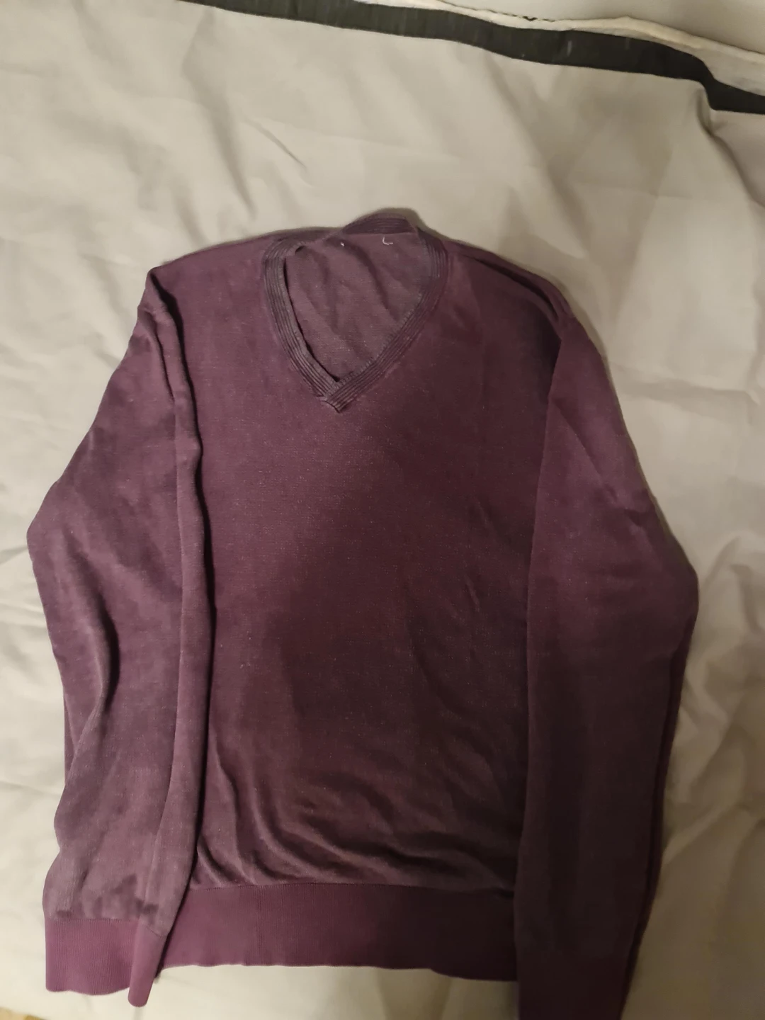 Men's V-Neck Sweater - Burgundy