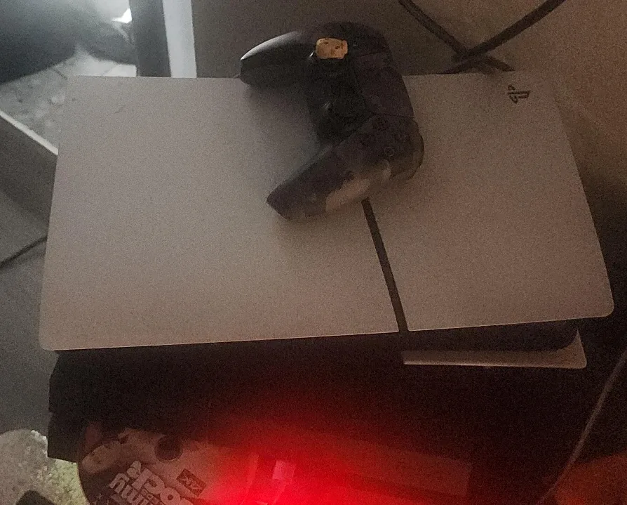 Playstation 5 and controler with NHL 24 AND SEVERAL GAMES