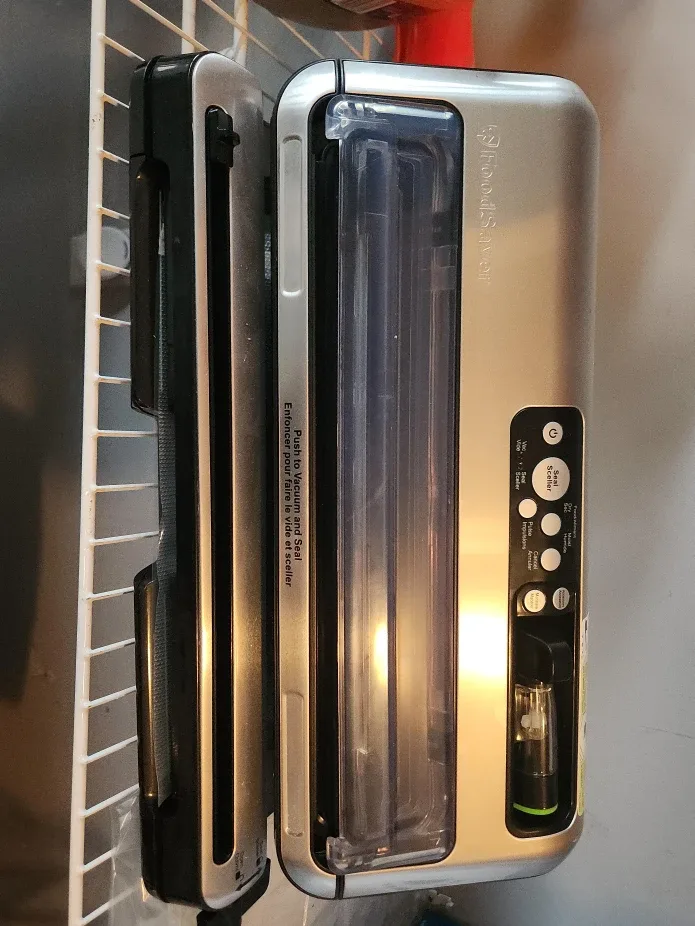 FoodSaver Vacuum Sealer