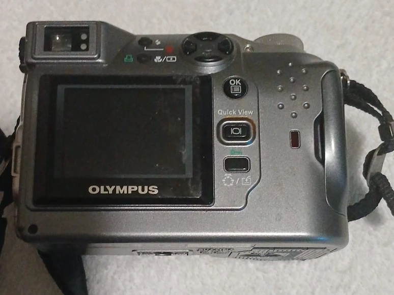 #CLEANOUTOlympus Digital Camera