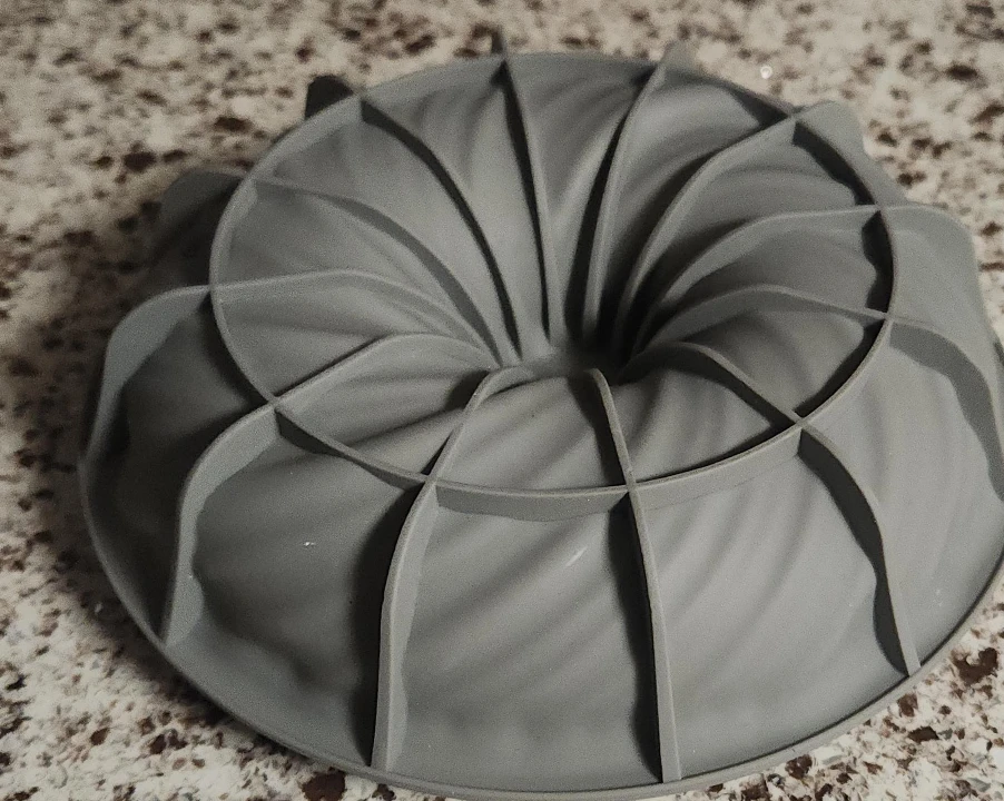 Silicone Bundt Pan - Grey