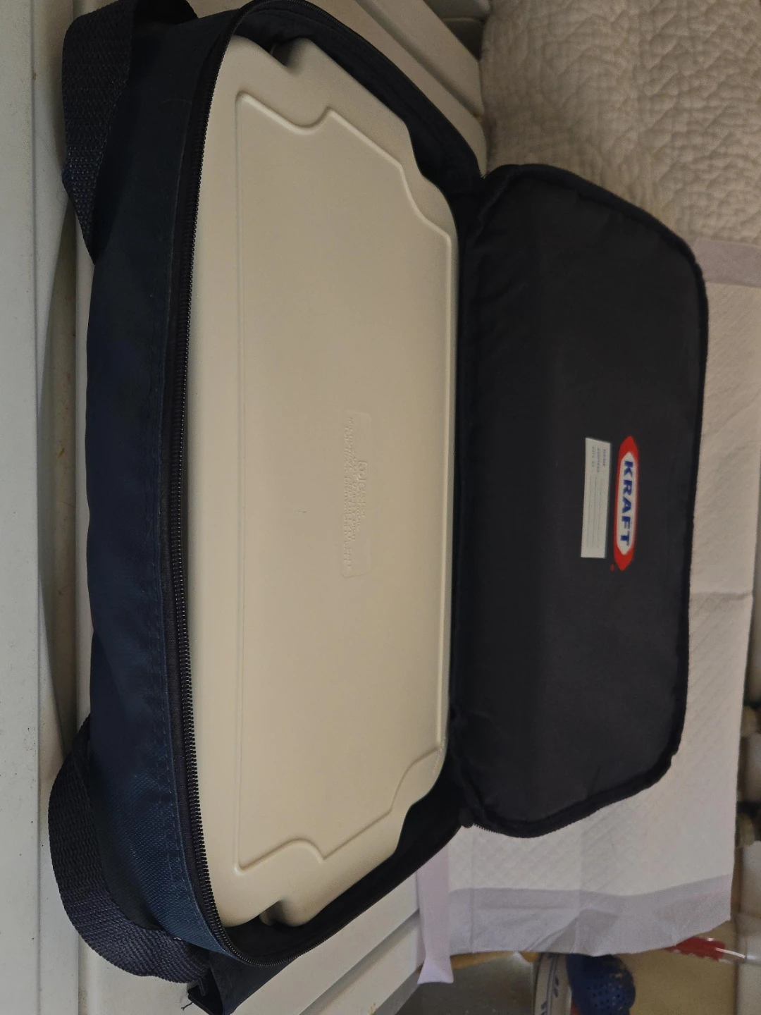 Kraft Casserole Dish with Carrier
