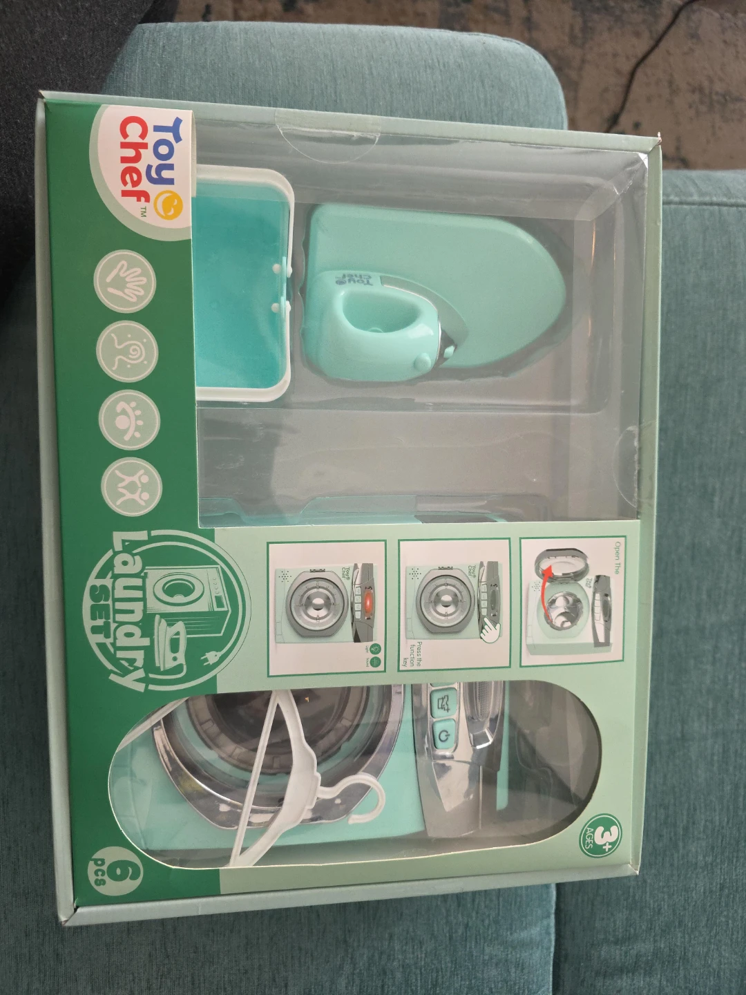 Toy Chef Laundry Set - like New in Box