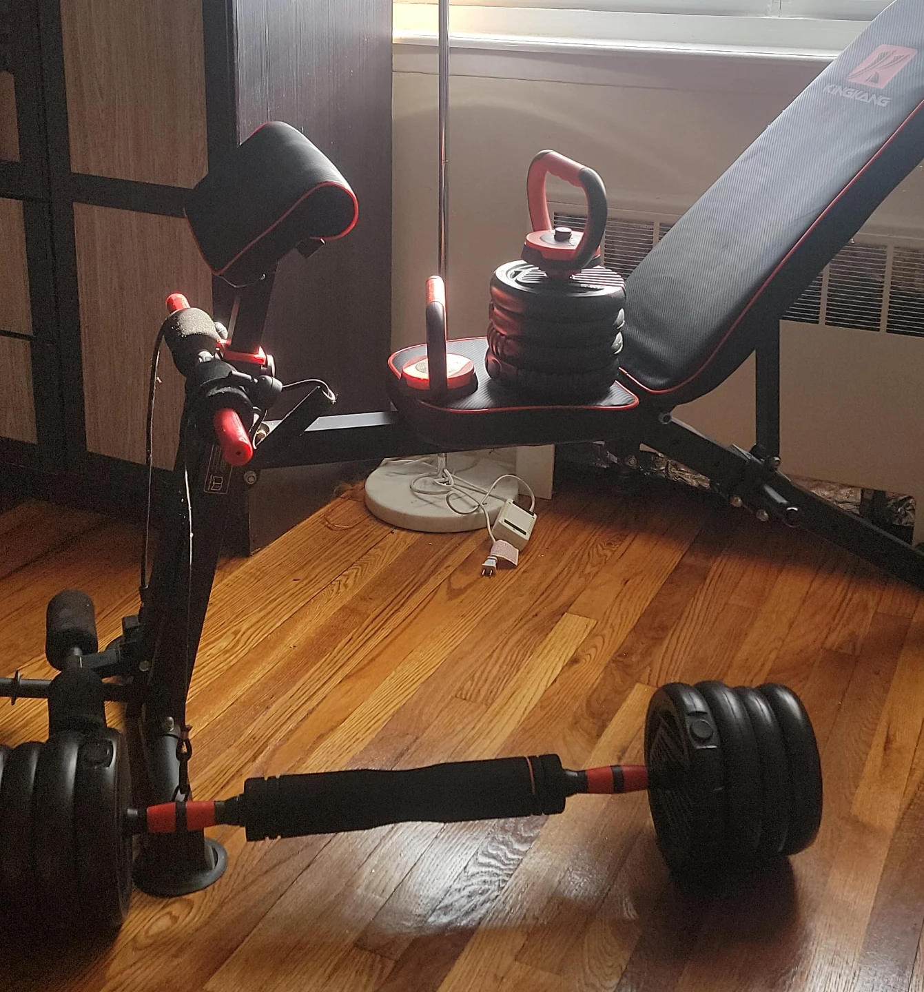 Adjustable Folding Weight Bench With Dumbells Set.
