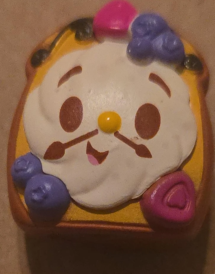 Munchlings clogsworth berry French toast