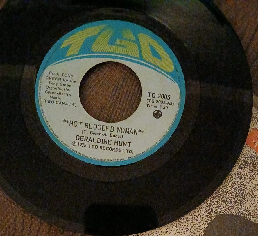 Geraldine Hunt - Hot-Blooded Woman Vinyl Record 45