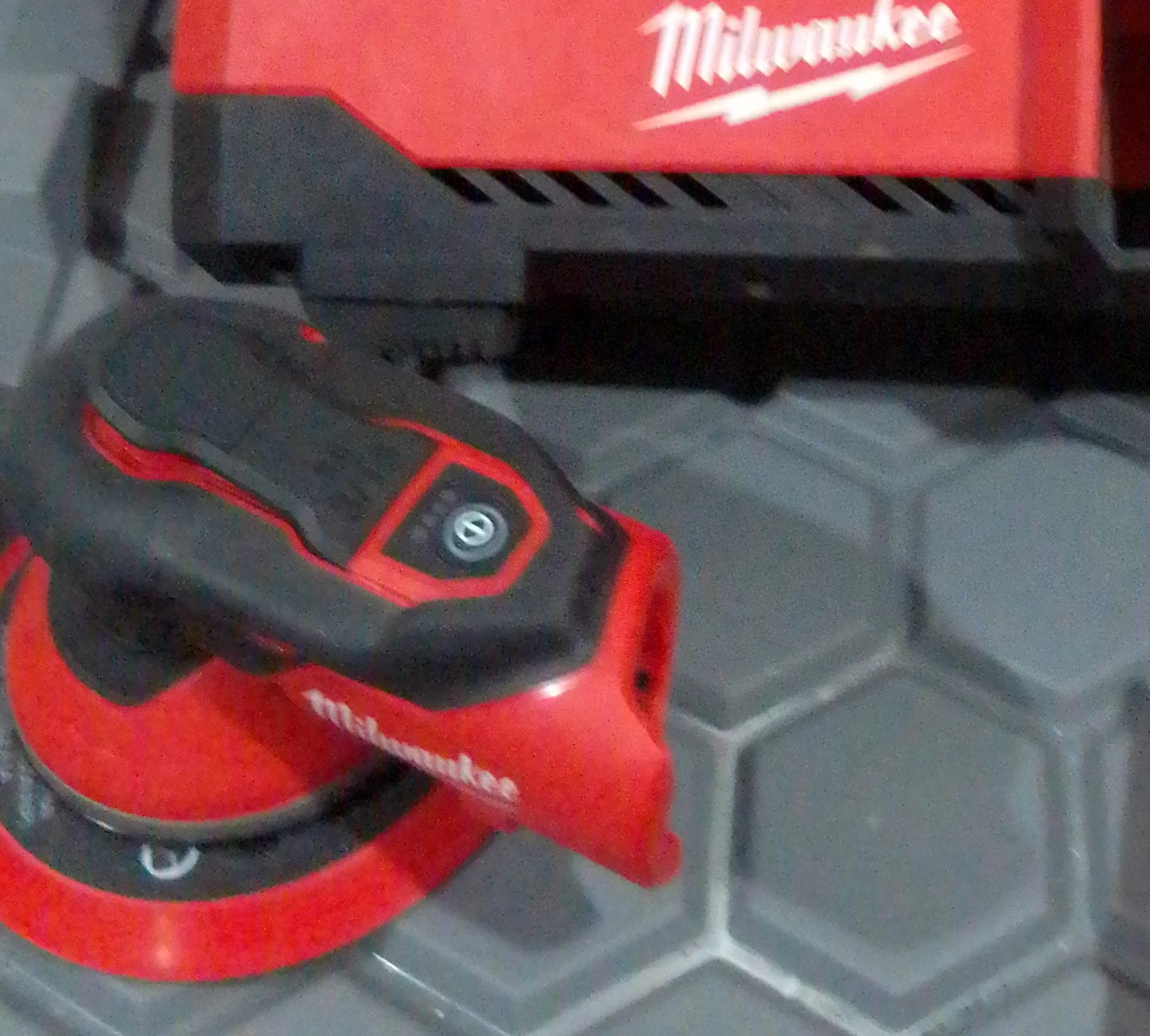 Milwaukee Cordless Orbital Sander