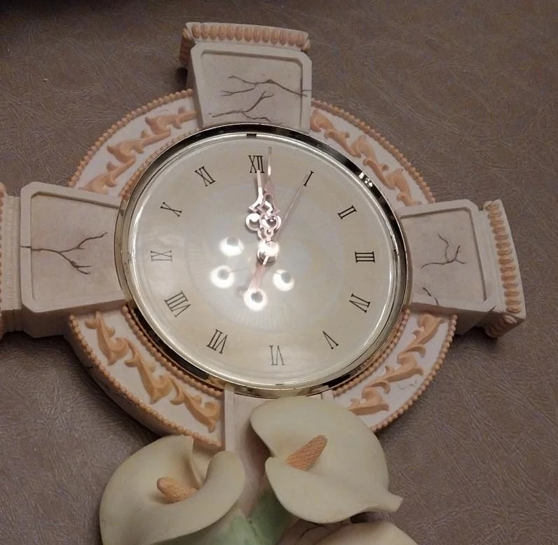Resin Calla Lily Wall Clock