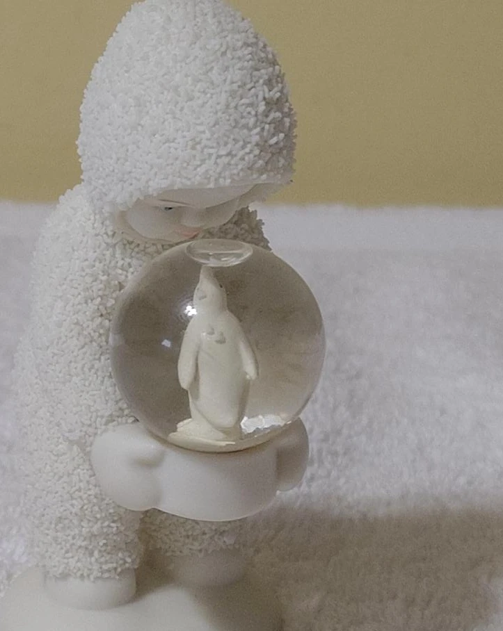 Enesco Snowbabies Figurine with Penguin Snow Globe