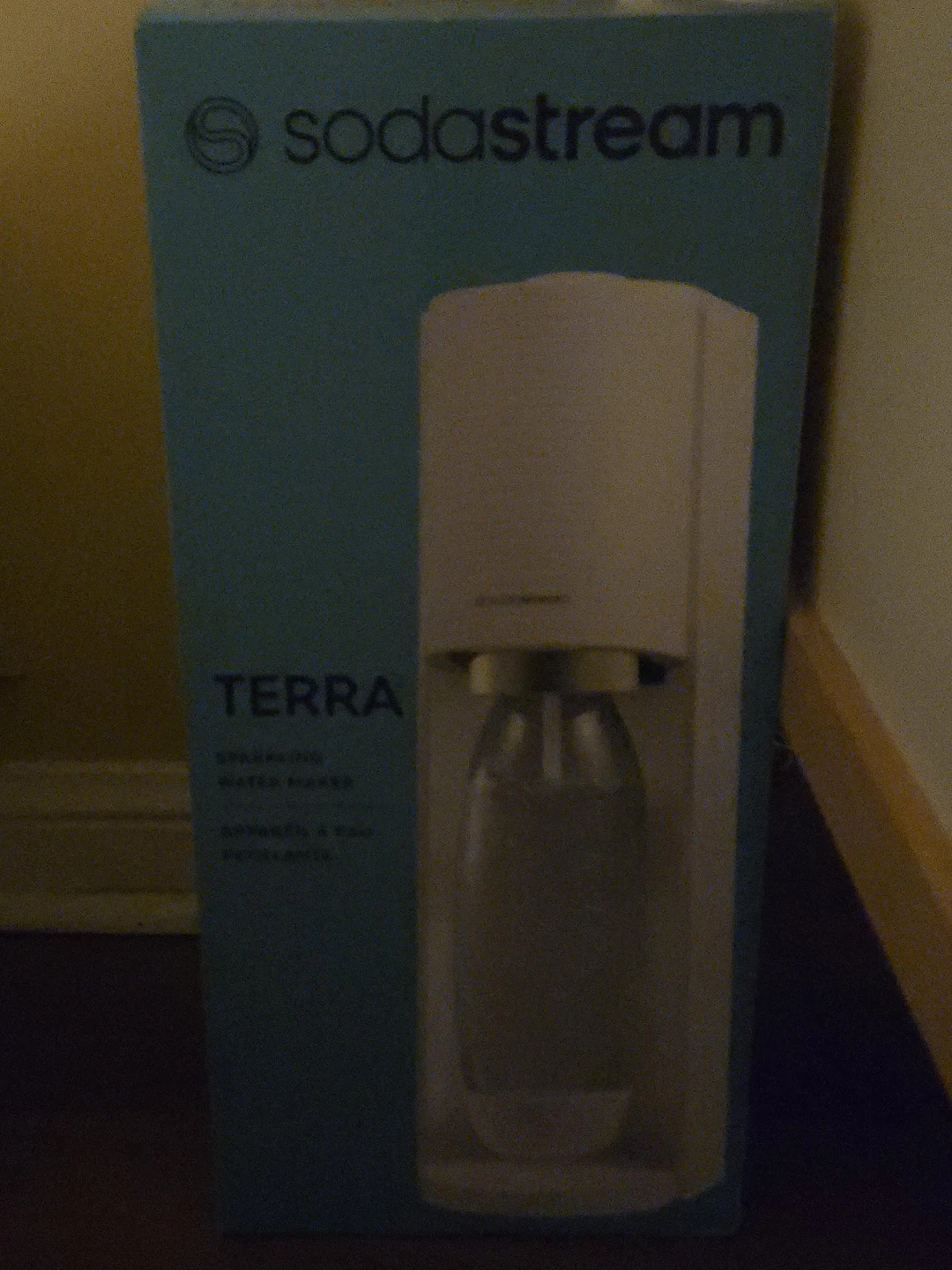 SodaStream Terra Sparkling Water Maker - Like New!