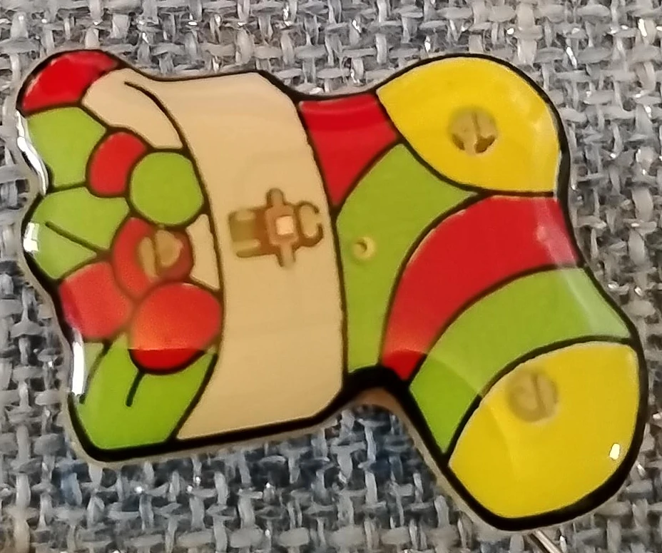 Vintage Enamel Pin - Christmas Stocking