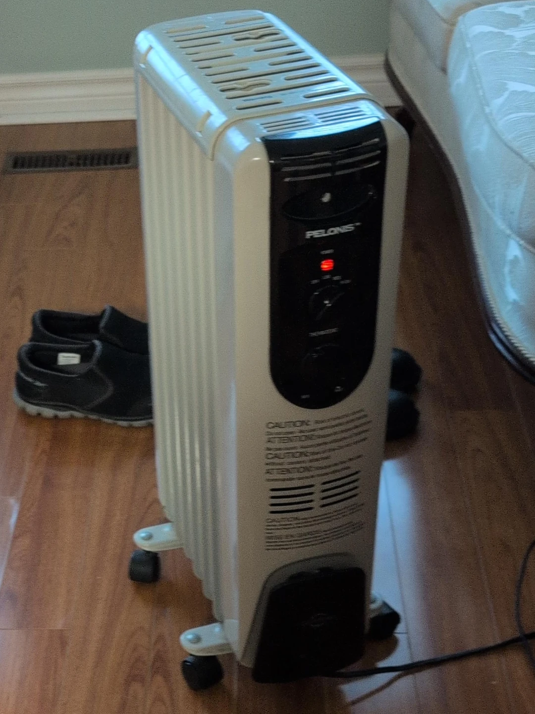 Pelonis Electric Oil-Filled Radiator Heater
