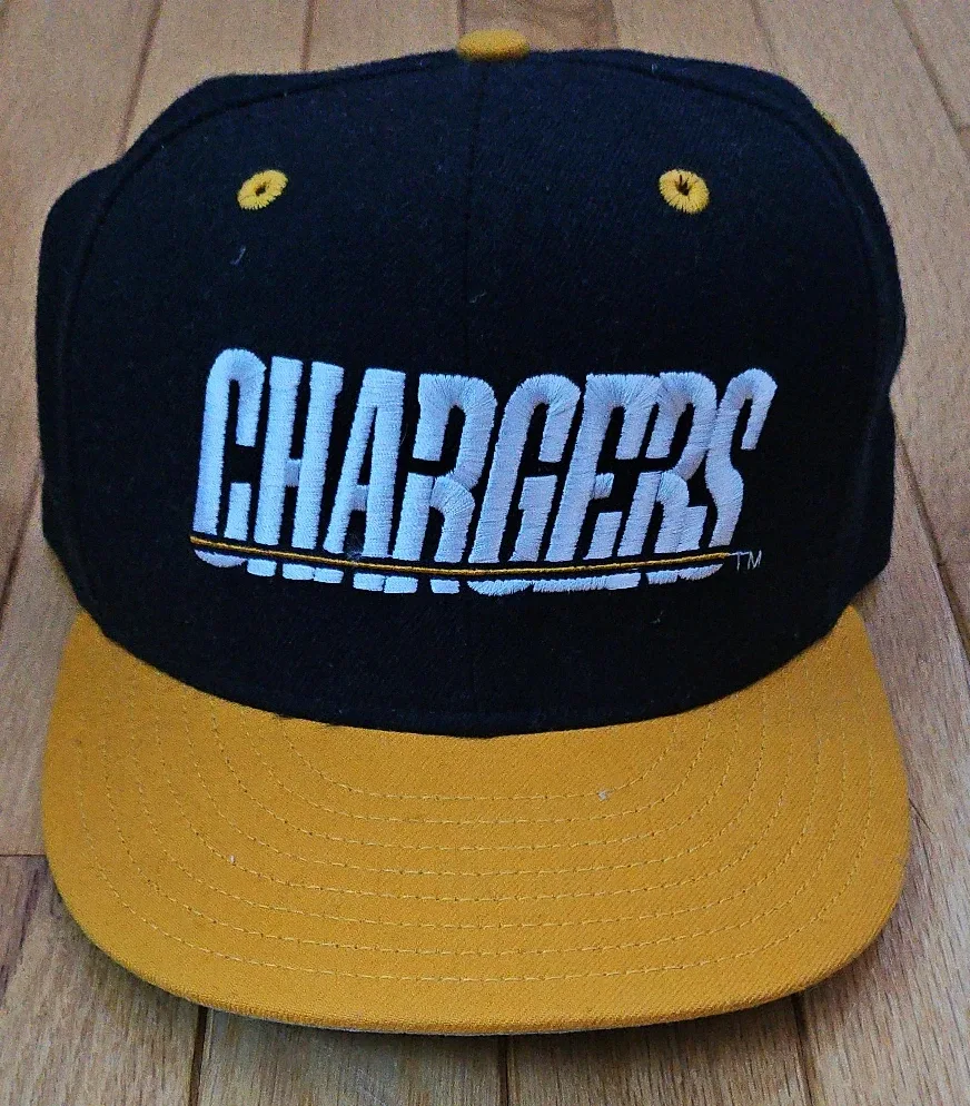 VINTAGE New Era Chargers 59Fifty Pro Model Hat Size 7 3/8
