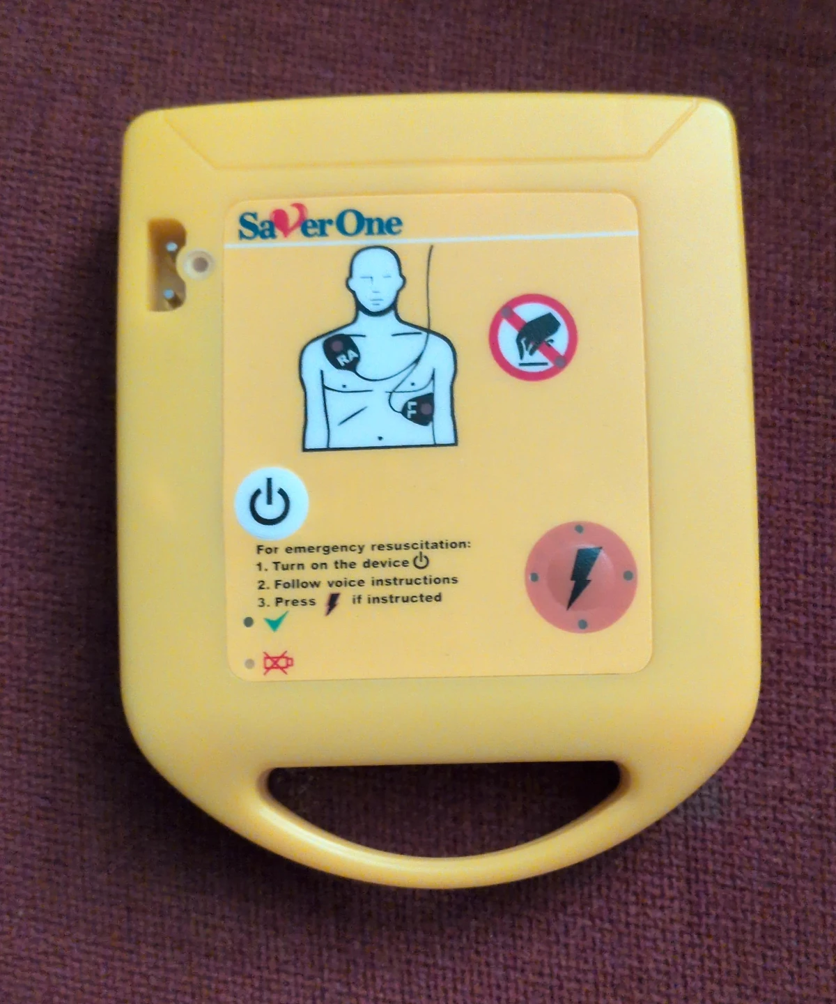 SaVer One AED trainer