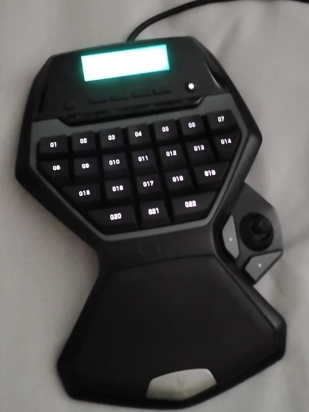 Logitech G13 Advanced Gameboard - photo 2