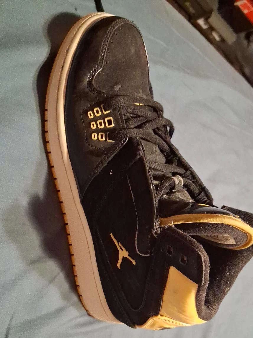 Jordan Flight 45 High Black/Yellow