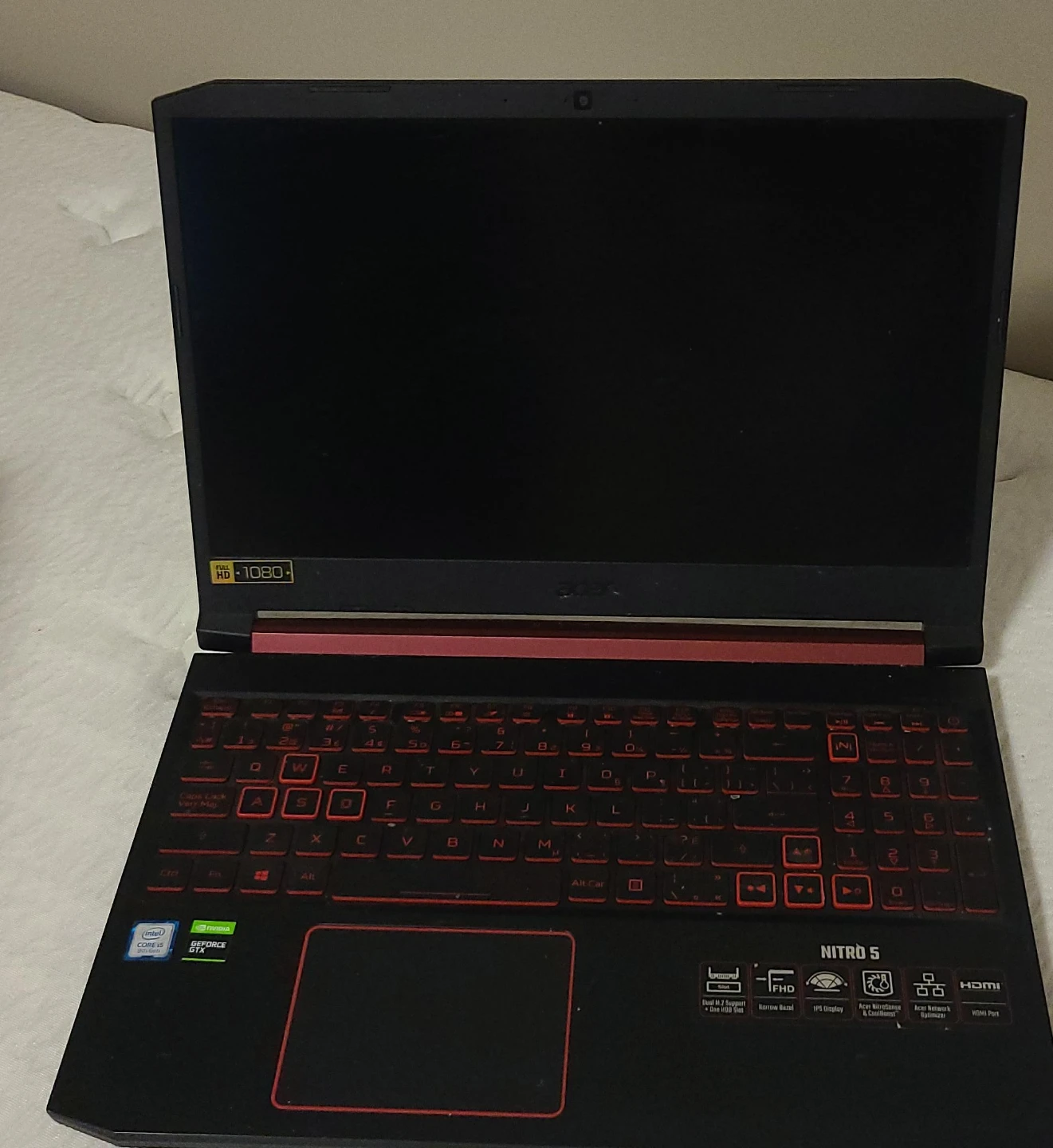 Acer Nitro 5 Gaming Laptop + Outbound Bag