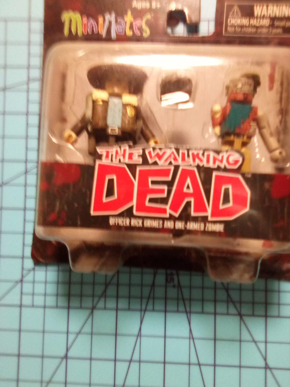 The Walking Dead Minimate Officer Rick Grimes & Zombie