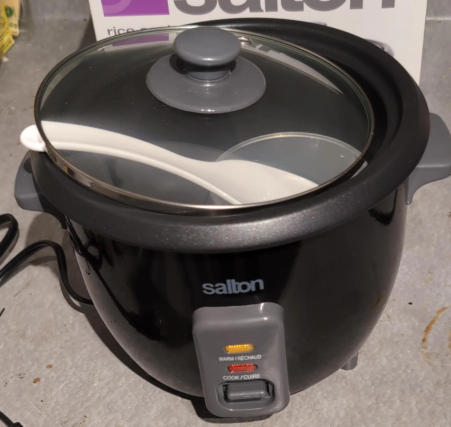 Salton Automatic Rice Cooker - Like New
