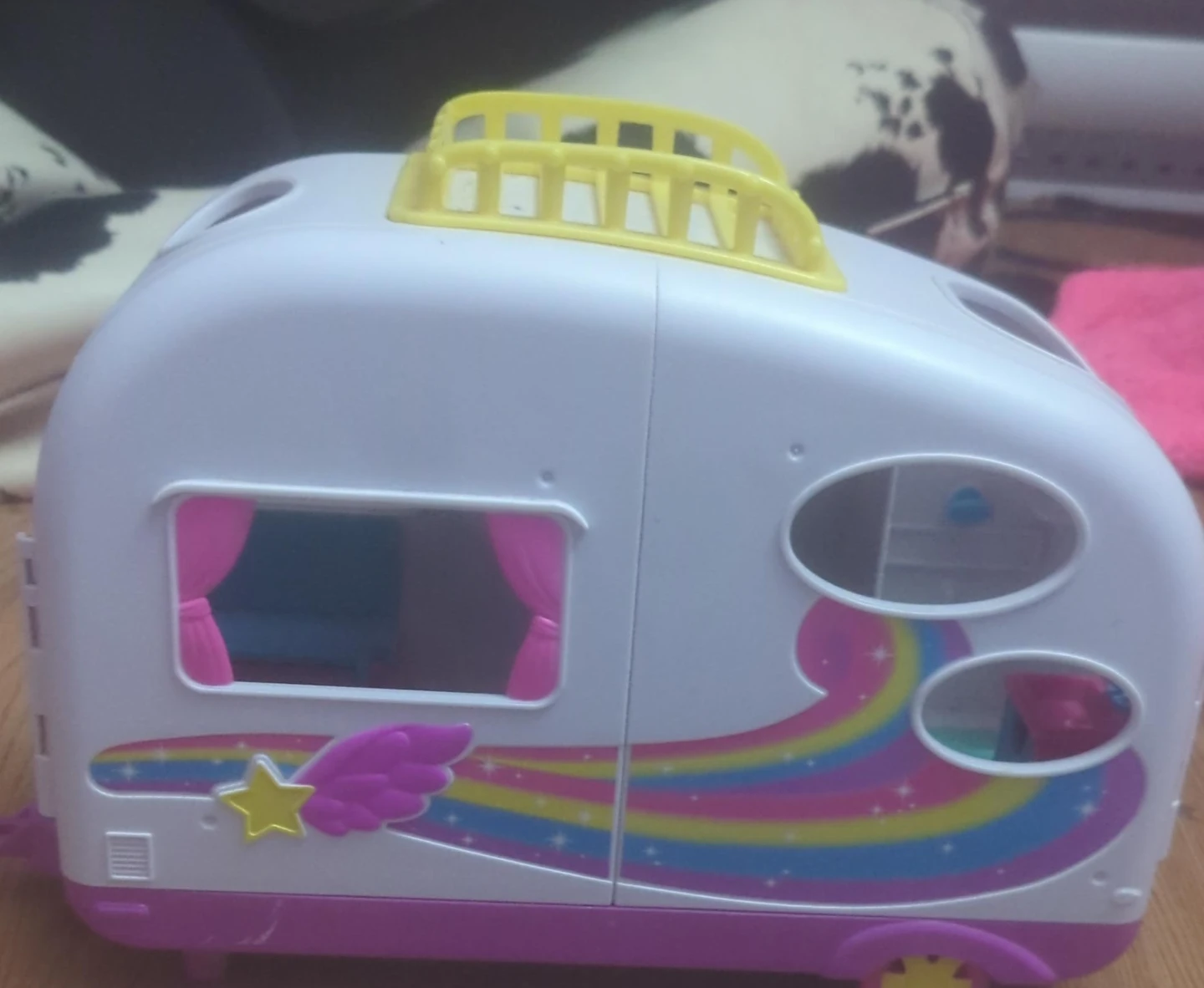 Shopkins Camper Van