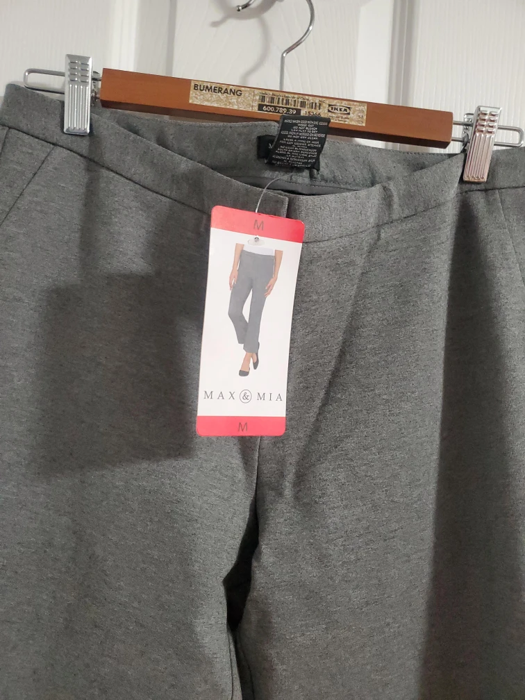 Max & Mia Grey Pants - Size M