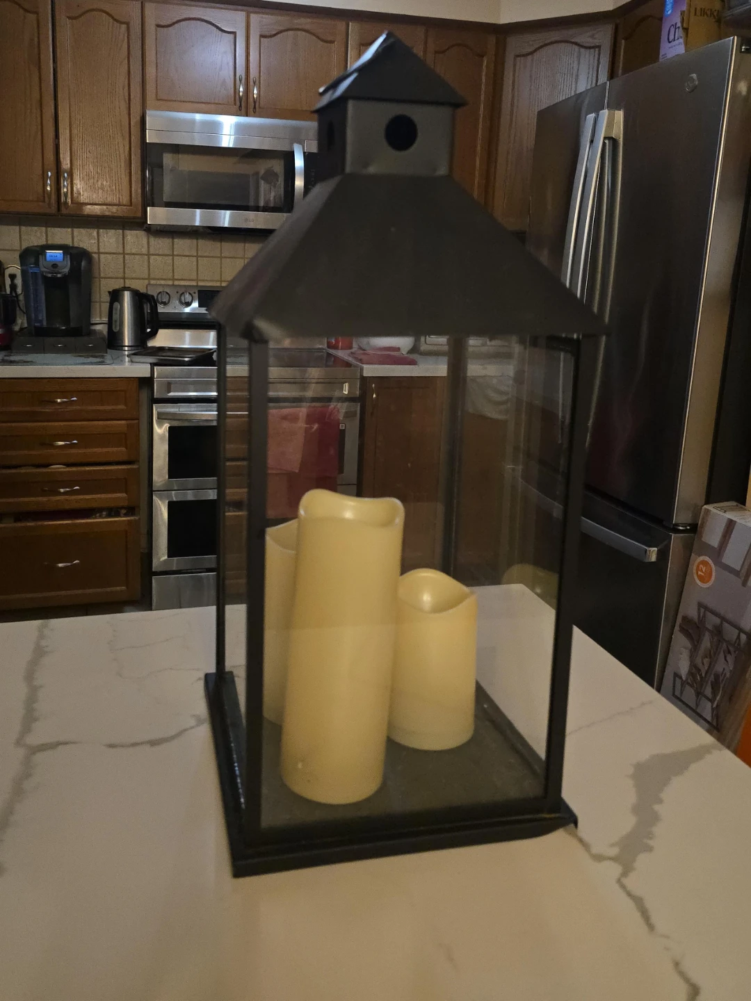 Black Metal Lantern with Candles image indicator(1)