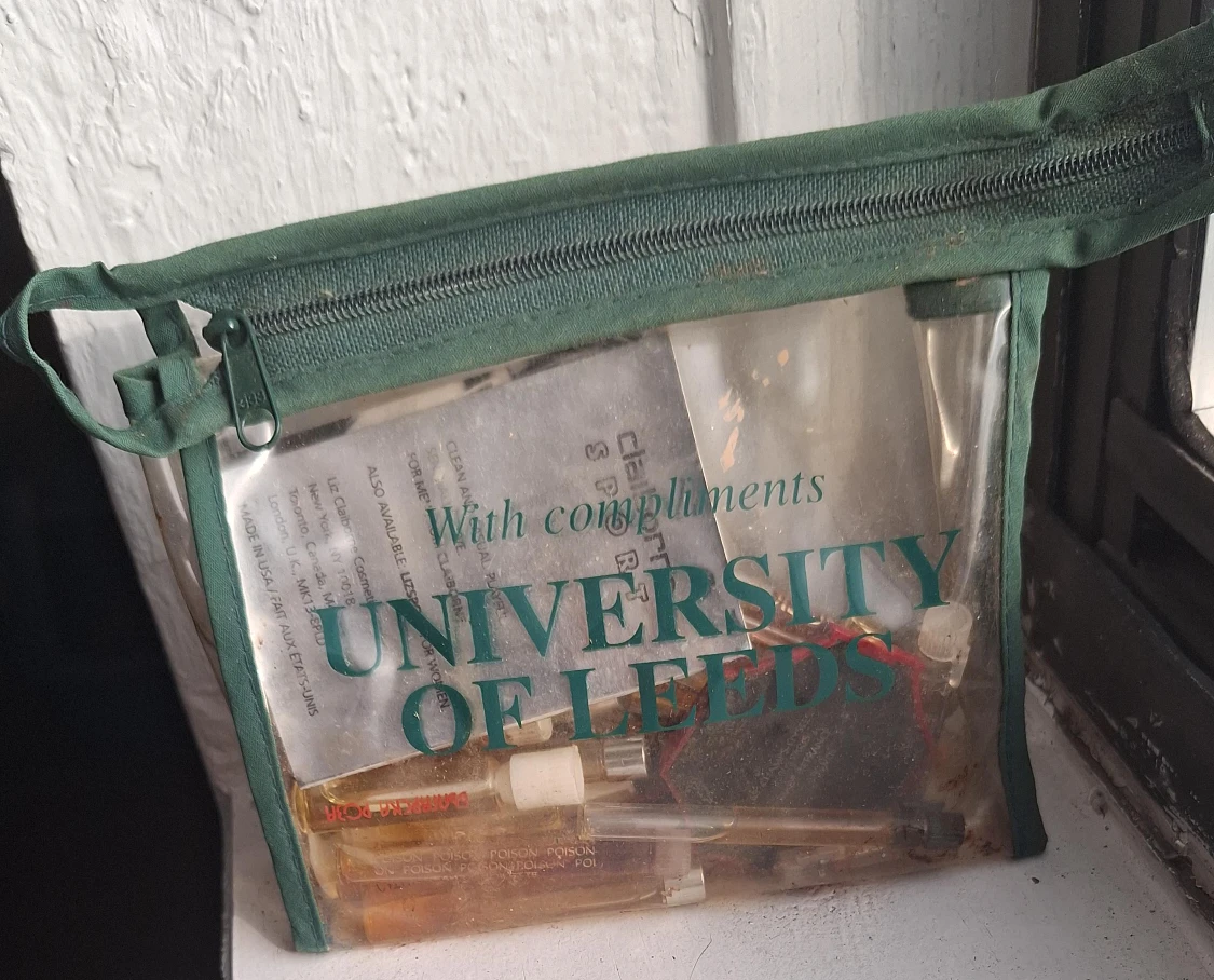 Liz Claiborne Cosmetic Bag - University of Leeds