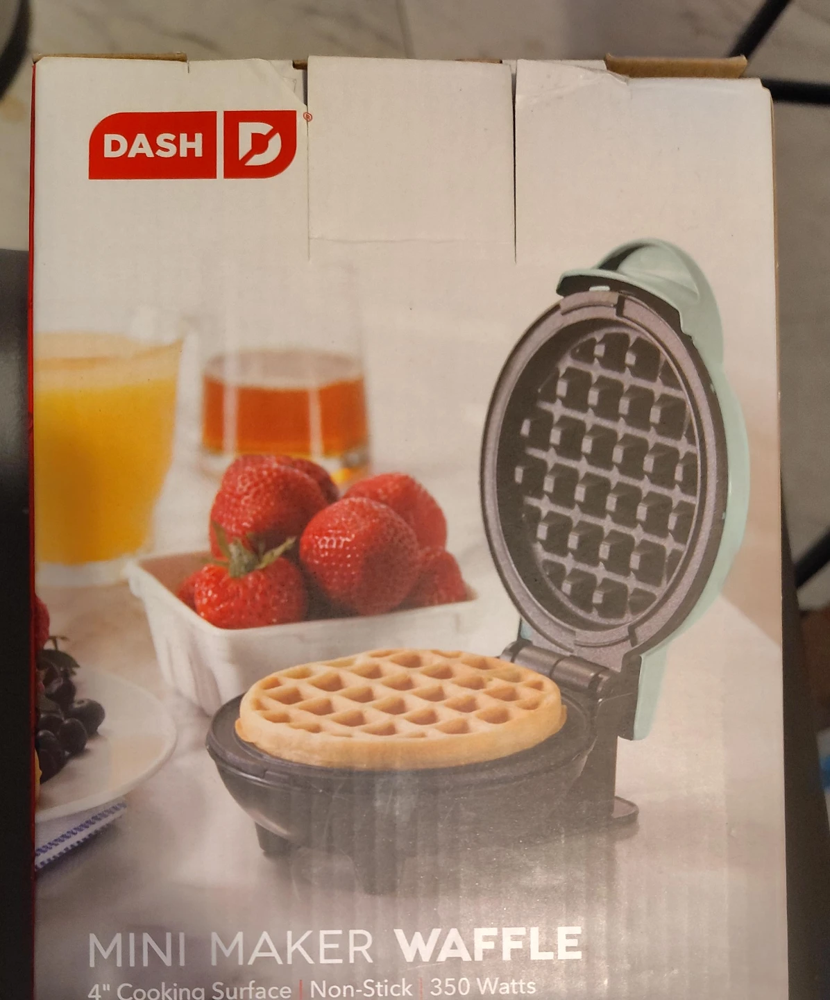 DASH Mini Maker Waffle - 4" Cooking Surface