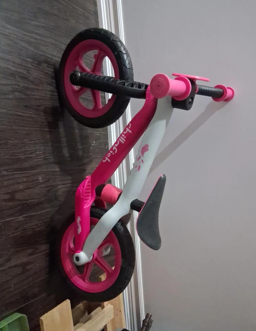 Chillafish Balance Bike - Pink & White
