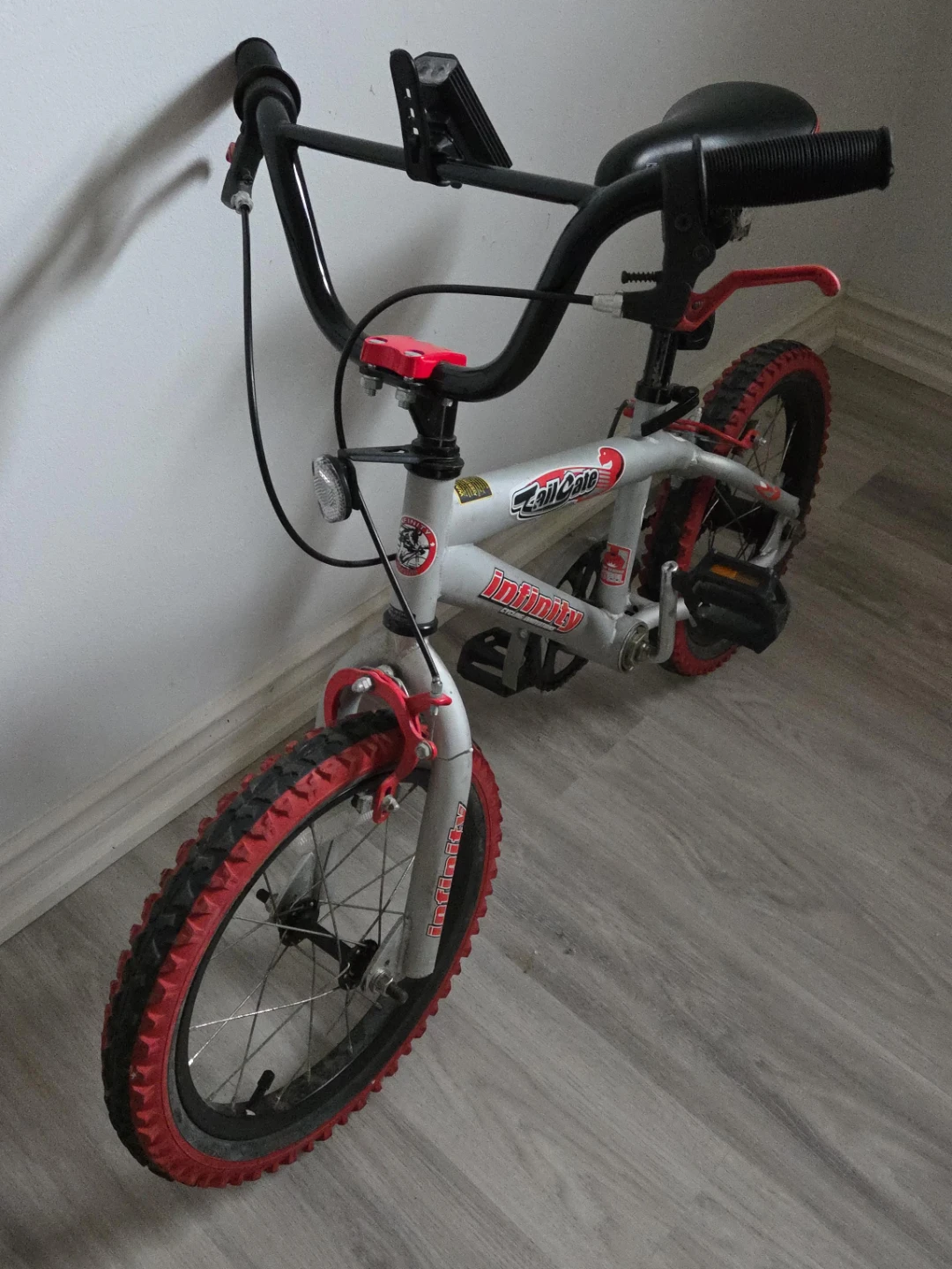 Infinity Tailwhip Kids Bike