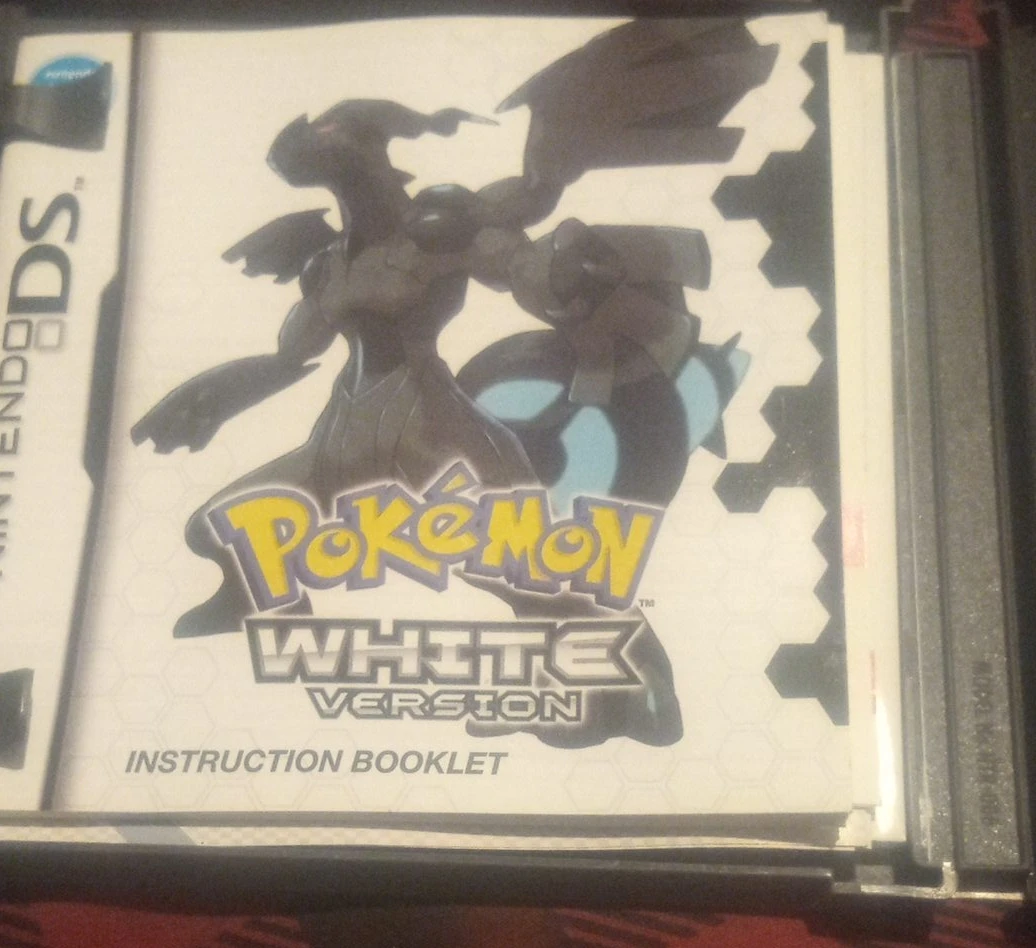 Pokemon White Version Instruction Booklet