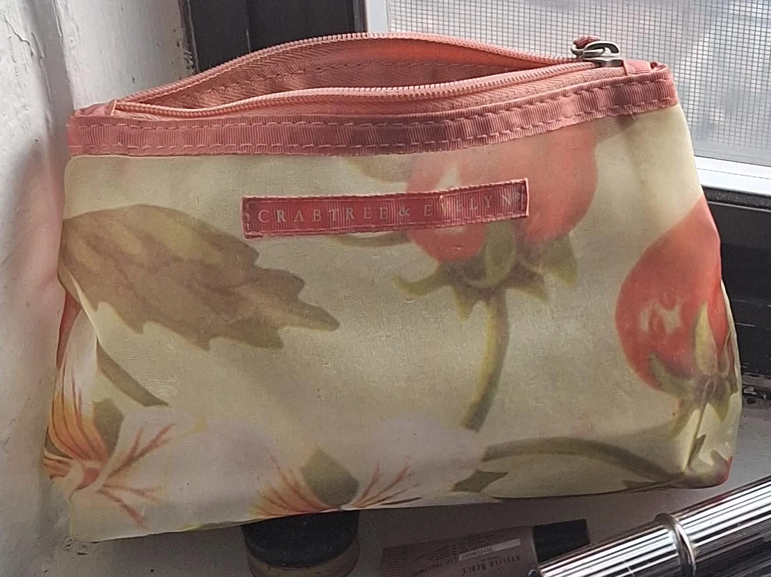 Crabtree & Evelyn Cosmetic Bag