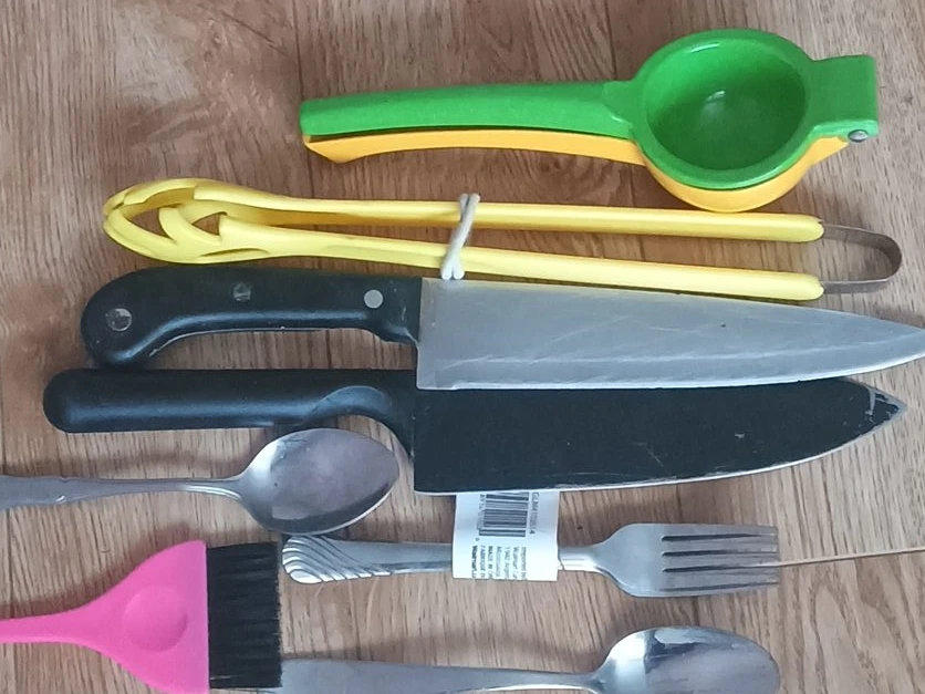 Assorted Kitchen Utensils