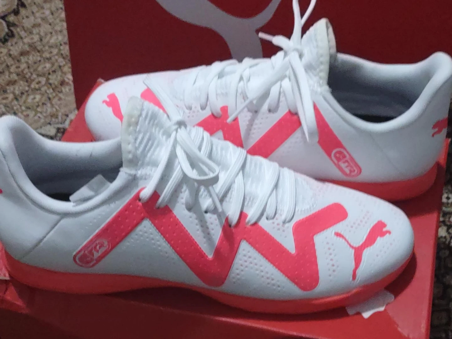 Puma Future Z 4.4 IT Soccer Shoes - White & Pink