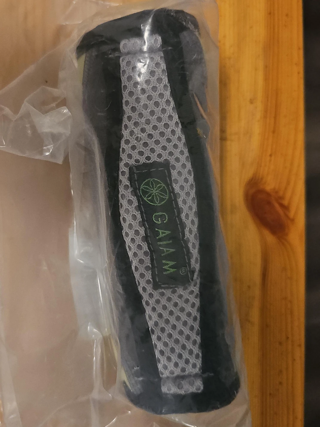 Gaiam Hand Weights for Women & Men image indicator(1)