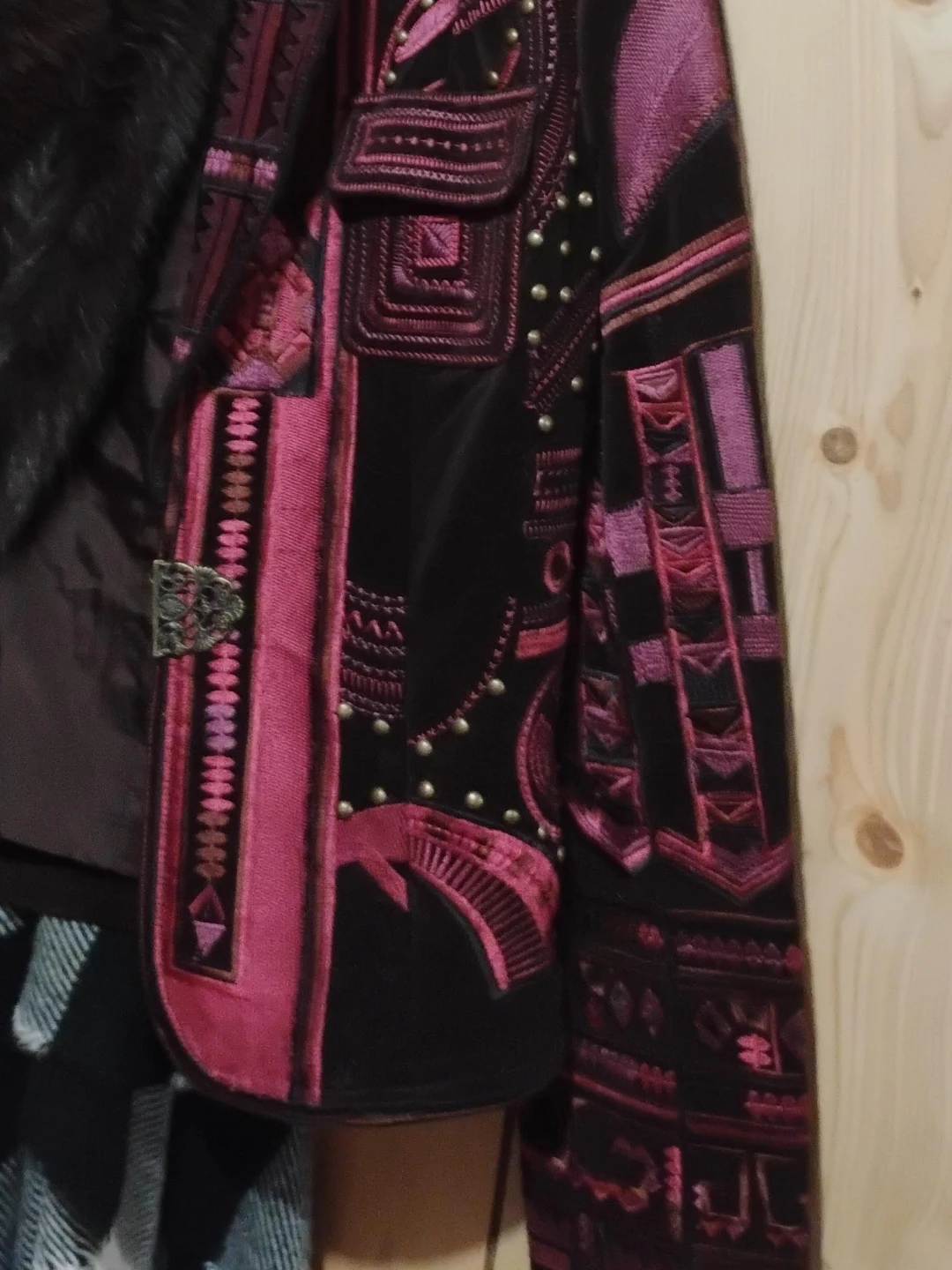 Embroidered Velvet Jacket with removable Faux Fur Collar image indicator(2)